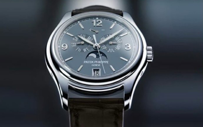 百達(dá)翡麗手表進(jìn)灰處理指南：專業(yè)維護(hù)，守護(hù)時光之